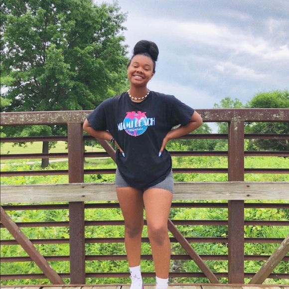 Meet your Posher, Yana - Picture 1 of 1